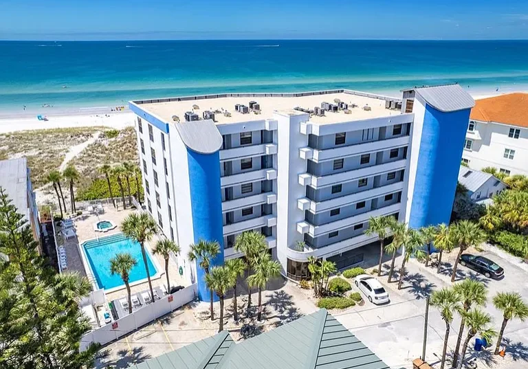 13336 GULF BOULEVARD Unit #103, MADEIRA BEACH, Florida 33708